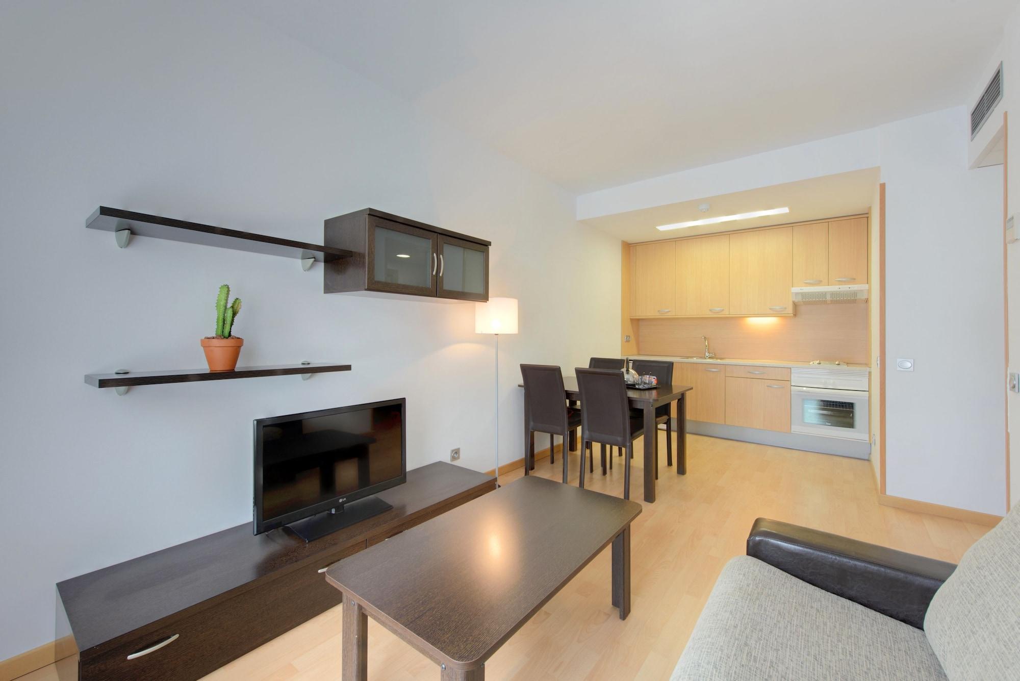 Madrid Airport Suites, Affiliated by Meliá Esterno foto